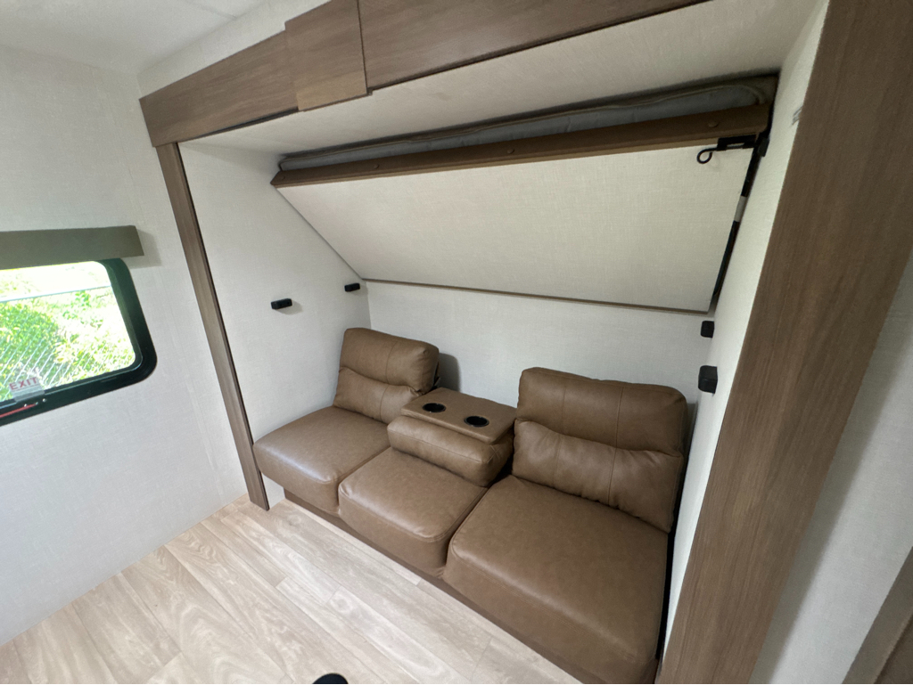 2027 VENTURE RV SPORTTREK 343VBH - Image 20