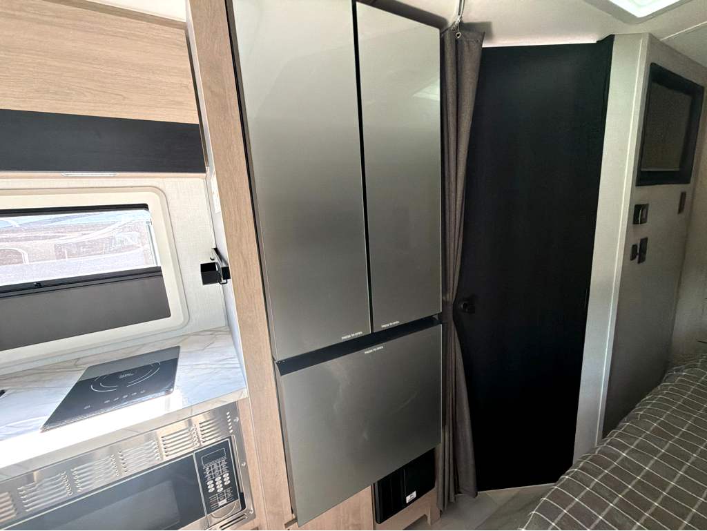 2026 FOREST RIVER SUNSEEKER 2400BDS - Image 28