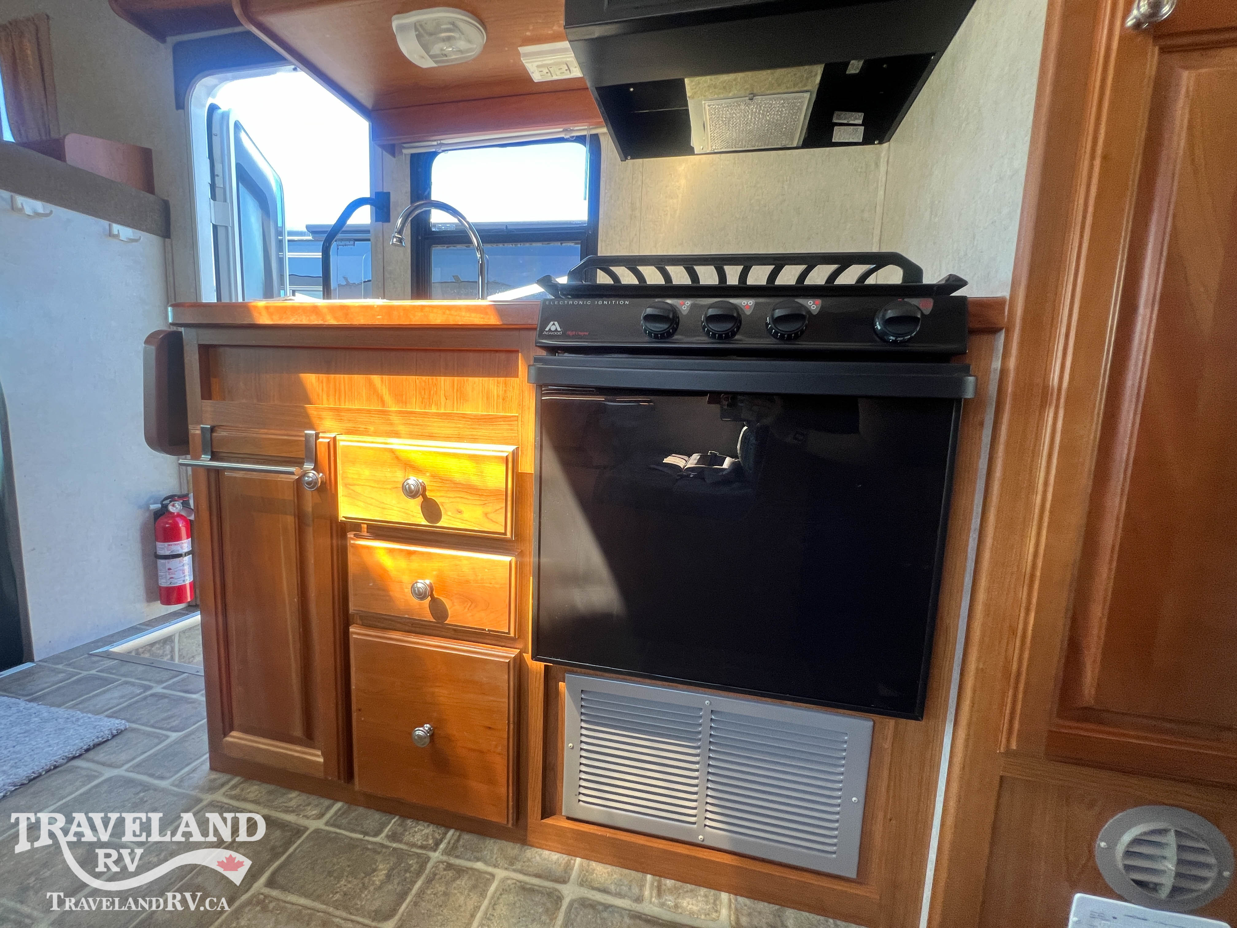 2010 TRIPLE E REGAL C21 HMS - Image 20