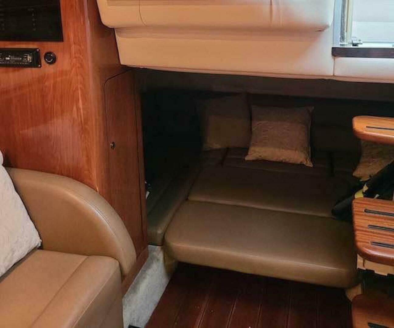 2006 Crownline 340 CR - Image 13
