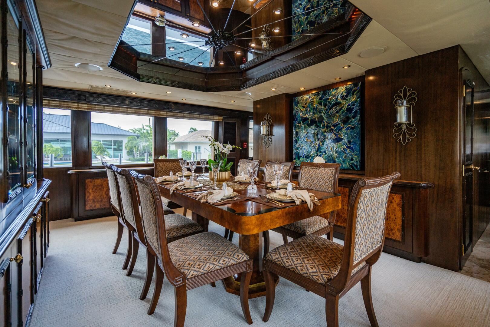 2001 Hatteras 100 Motor Yacht - Image 20