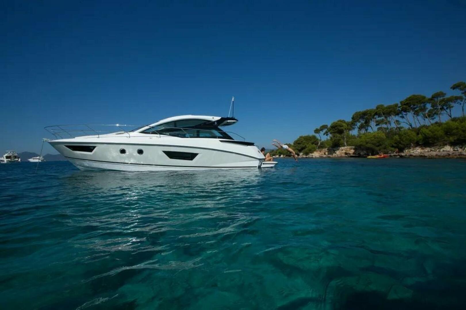 2019 Beneteau Gran Turismo 40 - Image 4
