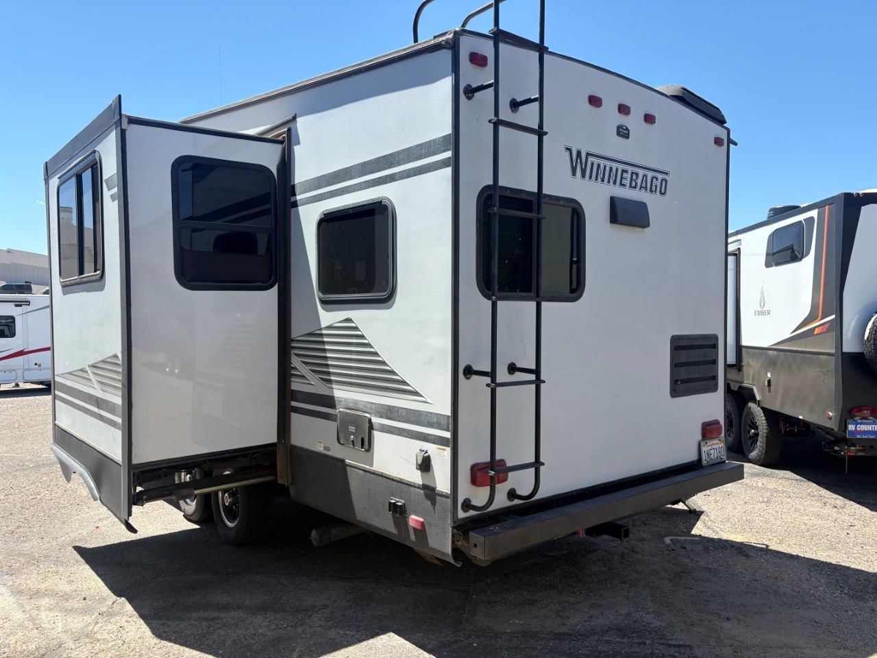 2019 Winnebago Minnie Plus 25RKS - Image 3