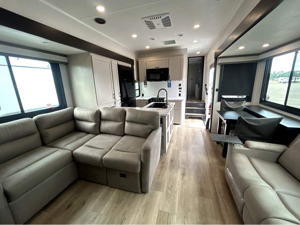 2026 JAYCO SEISMIC 395 - Image 18