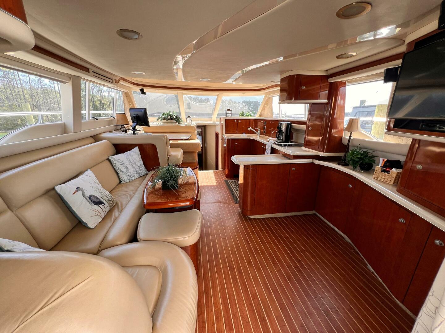 2004 Sea Ray 480 Sedan Bridge - Image 13