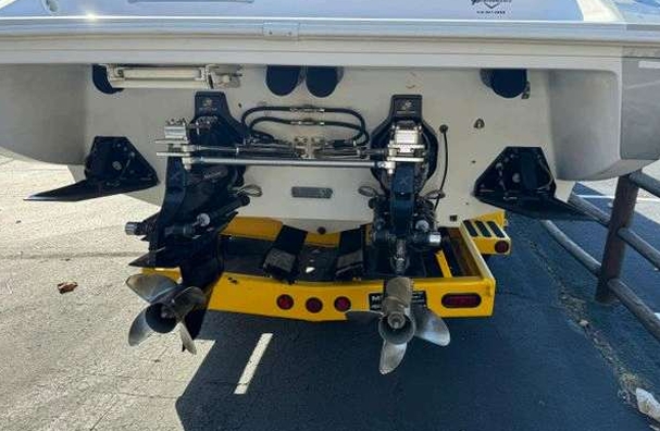 2005 Donzi 35 ZR - Image 23