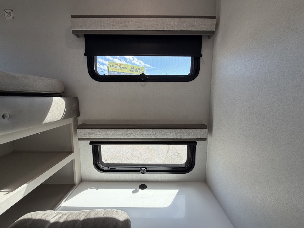 2027 JAYCO NORTH POINT 391TBBH - Image 33