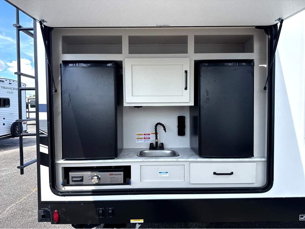 2027 VENTURE RV SPORTTREK 333VIK - Image 5