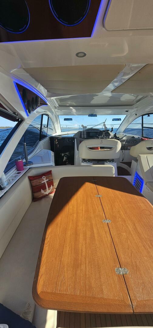 2015 Beneteau 38 Gran Tourismo - Image 9