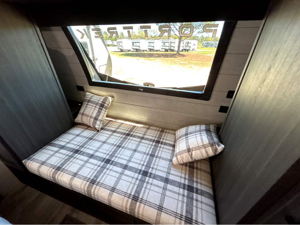 2026 VENTURE RV SPORTTREK 343VIK - Image 30