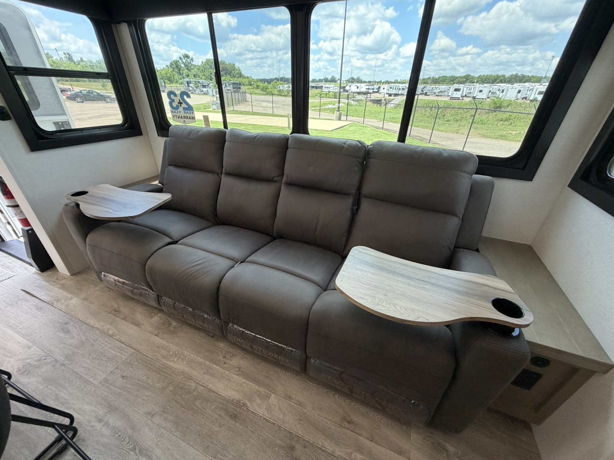 2027 JAYCO EAGLE 367TBTS - Image 24
