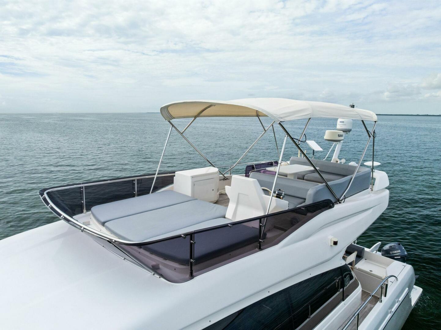 2018 Ferretti Yachts 800 - Image 4