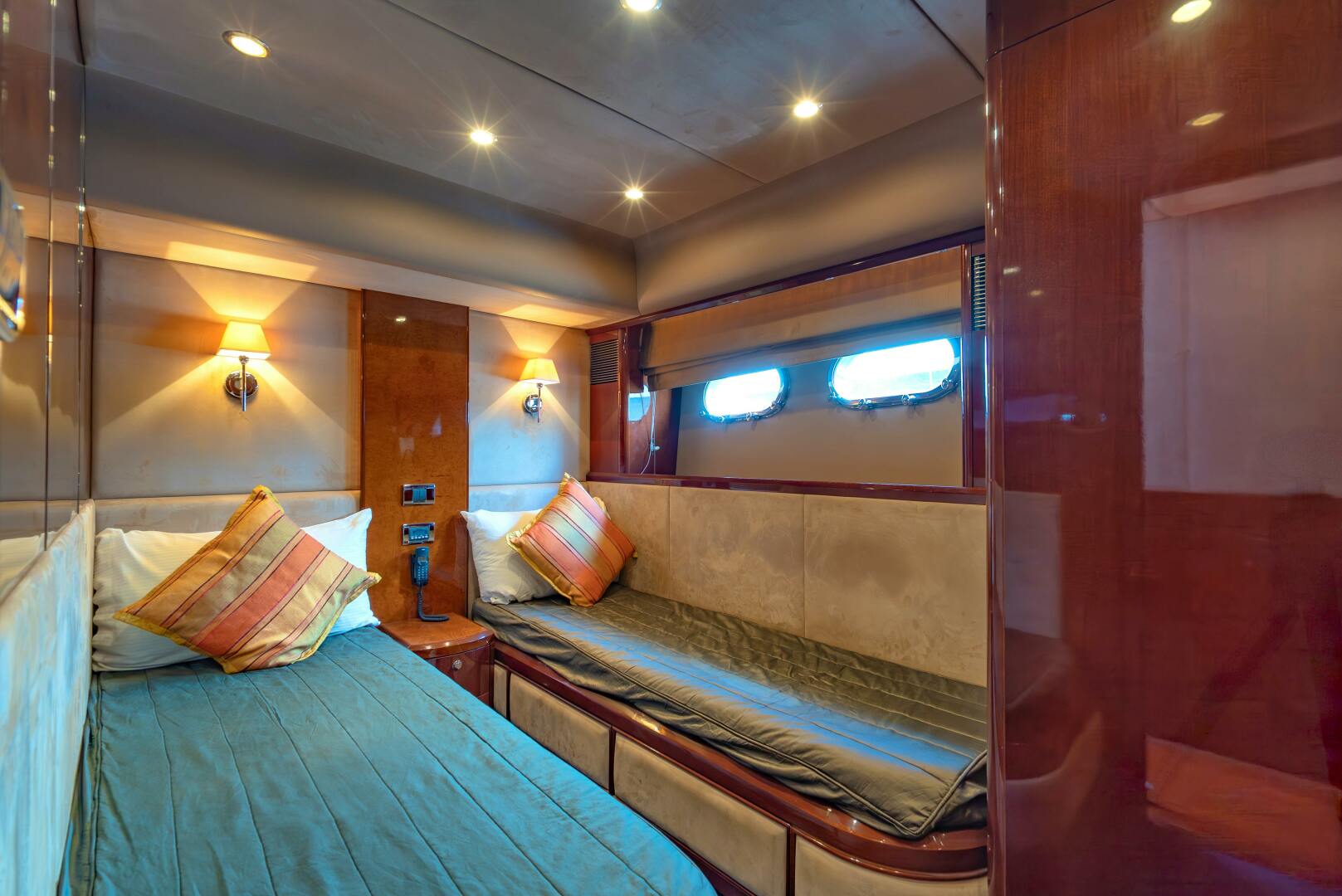2006 Princess Yachts - Image 23
