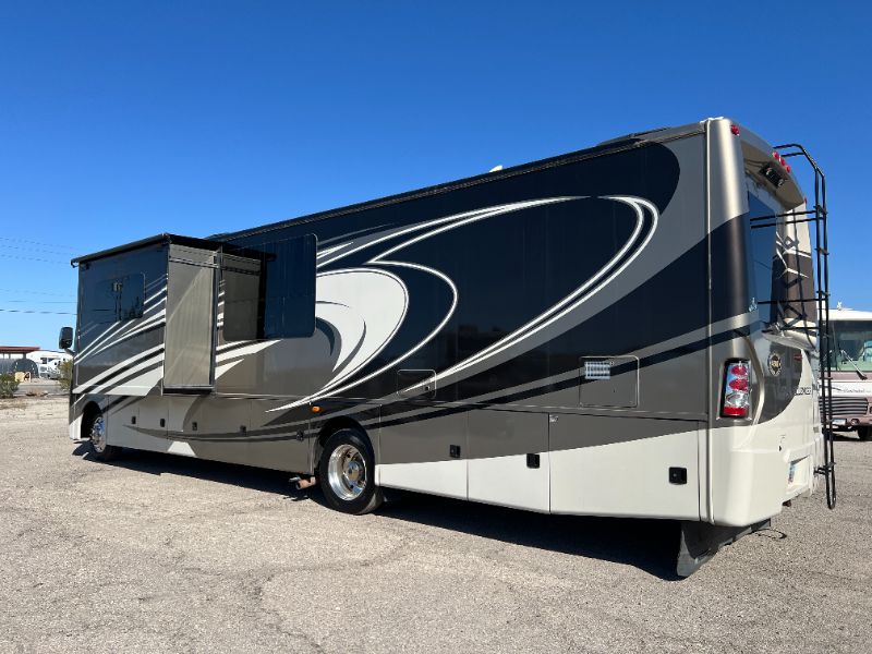 2014 Thor Motor Coach Challenger 37GT - Image 3