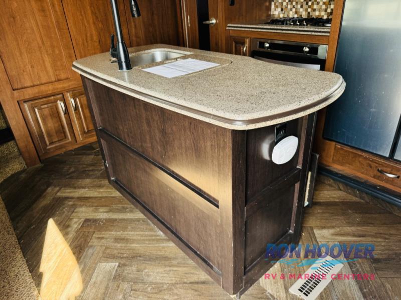 2017 JAYCO NORTHPOINT 387RDFS - Image 6