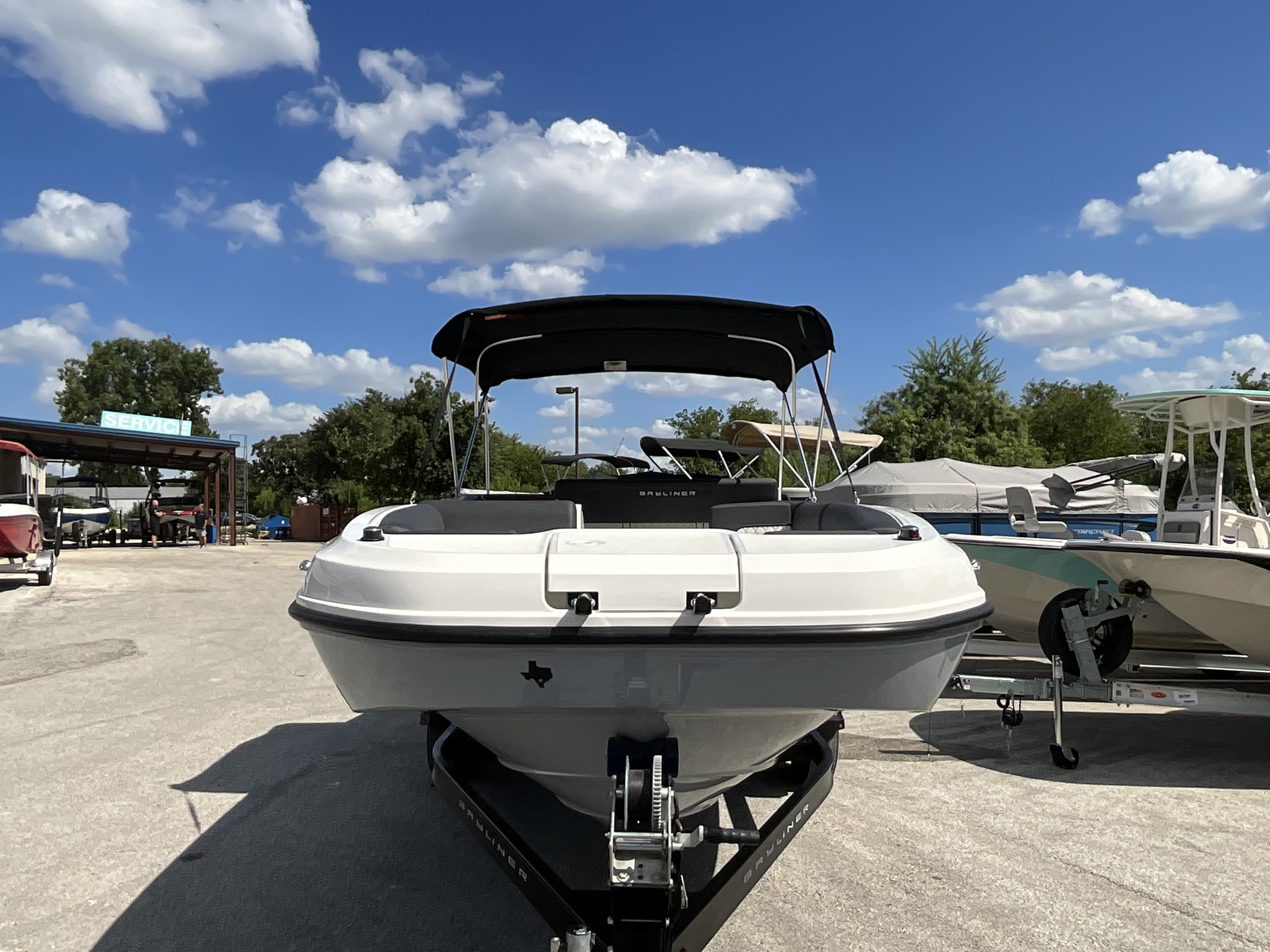 2021 BAYLINER DX2050 - Image 2