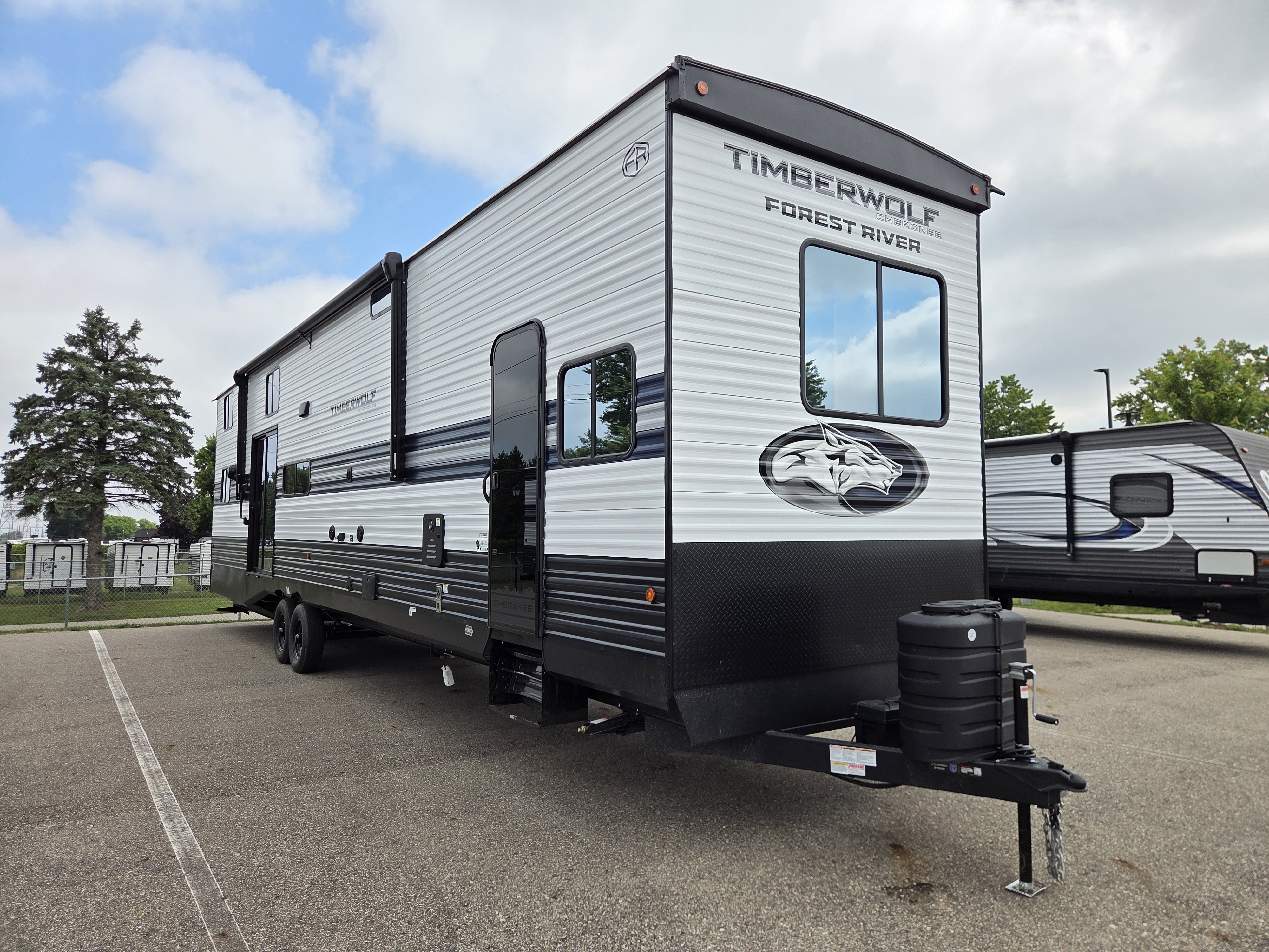 2027 Forest River Cherokee Timberwolf 39DC - Image 1