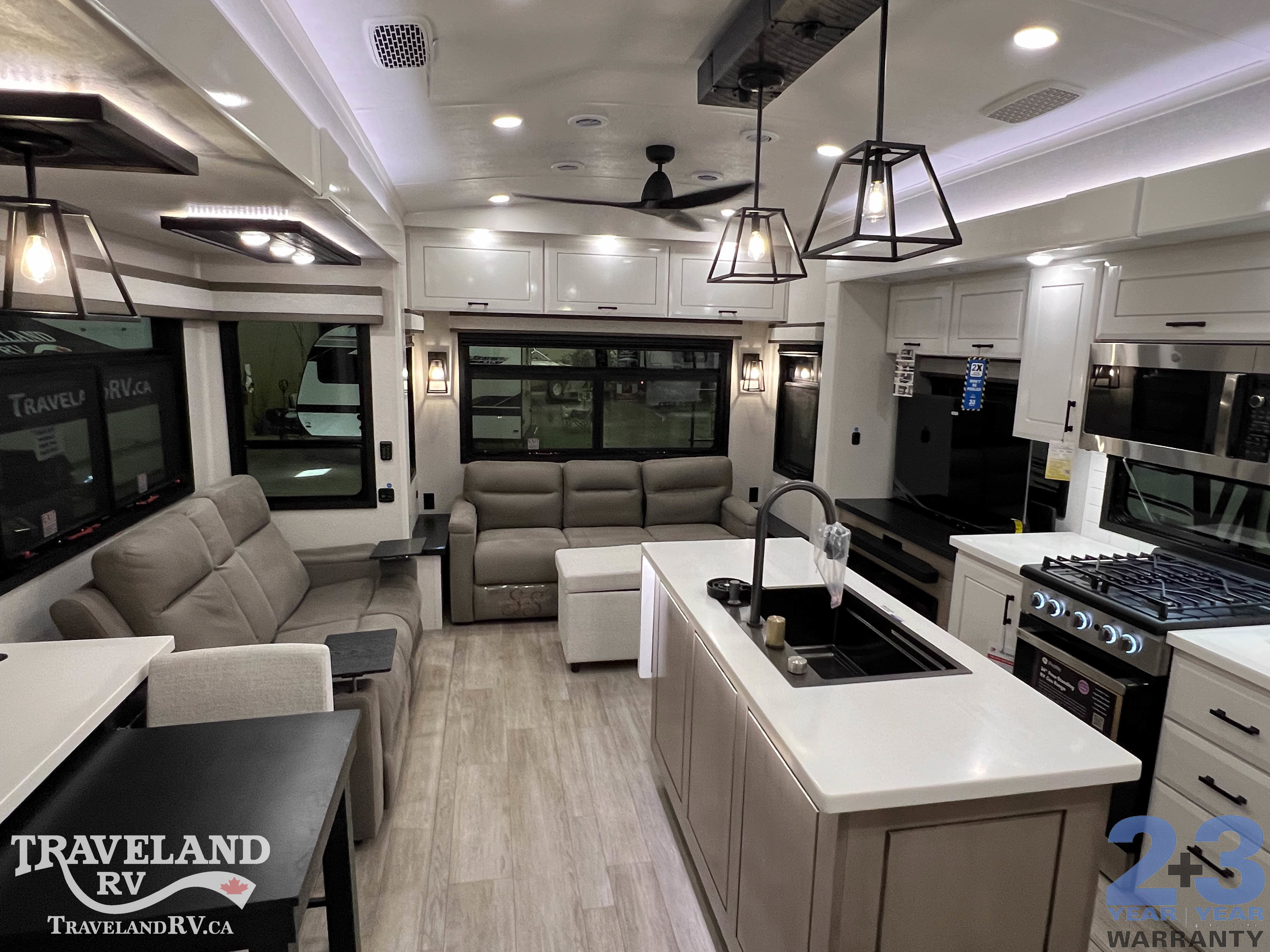 2026 Jayco Pinnacle 32RLTS - Image 8