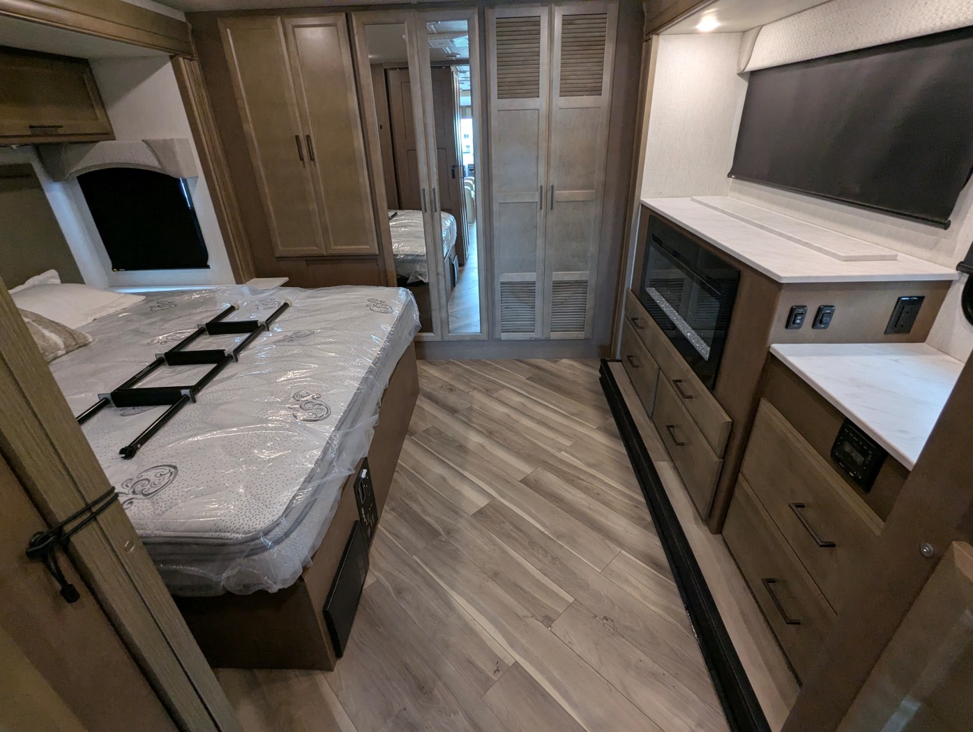 2026 Fleetwood Fortis 32RW - Image 24