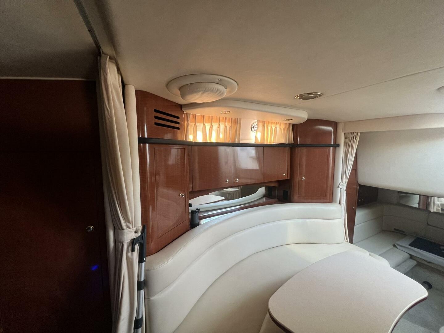 2003 Sea Ray 320 Sundancer - Image 37