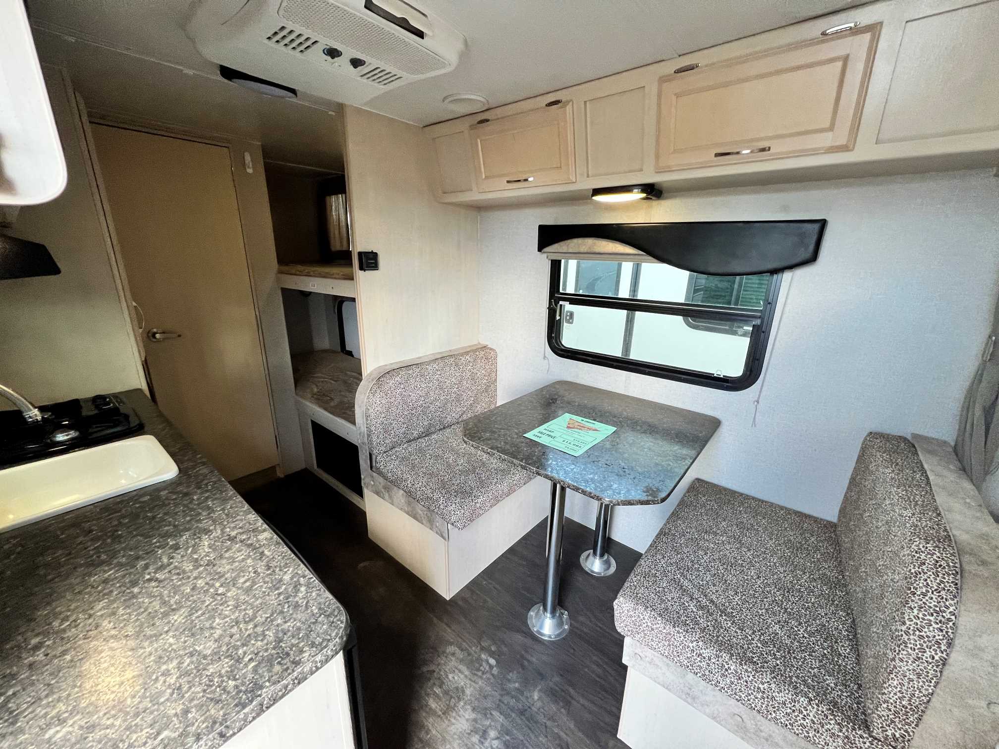 2018 Winnebago Micro Minnie 1700BH - Image 5