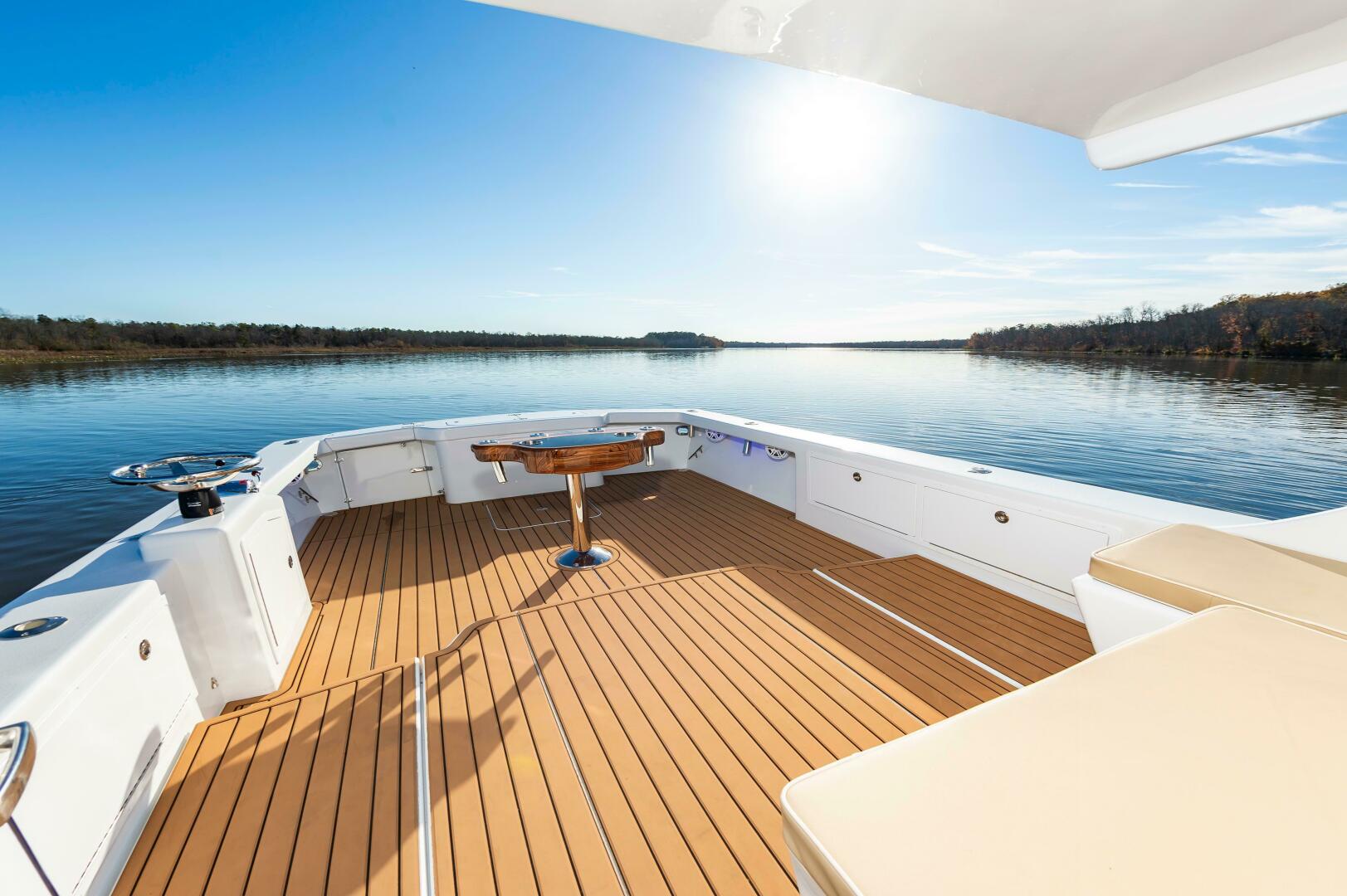 2024 Custom Chesapeake Bay Built Custom 33' - Image 9