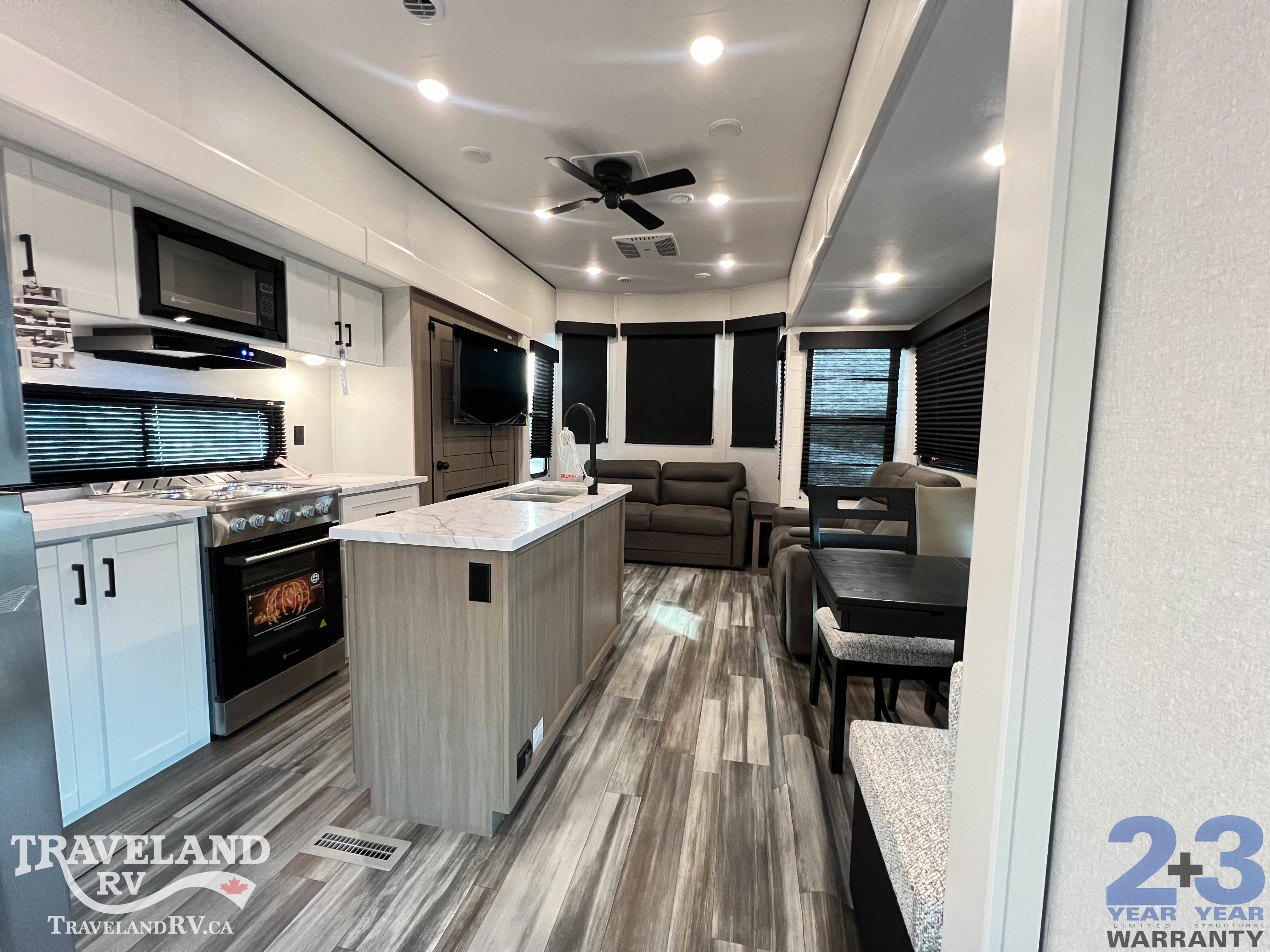 2026 Jayco Jay Flight Bungalow 401LOFTDS - Image 3