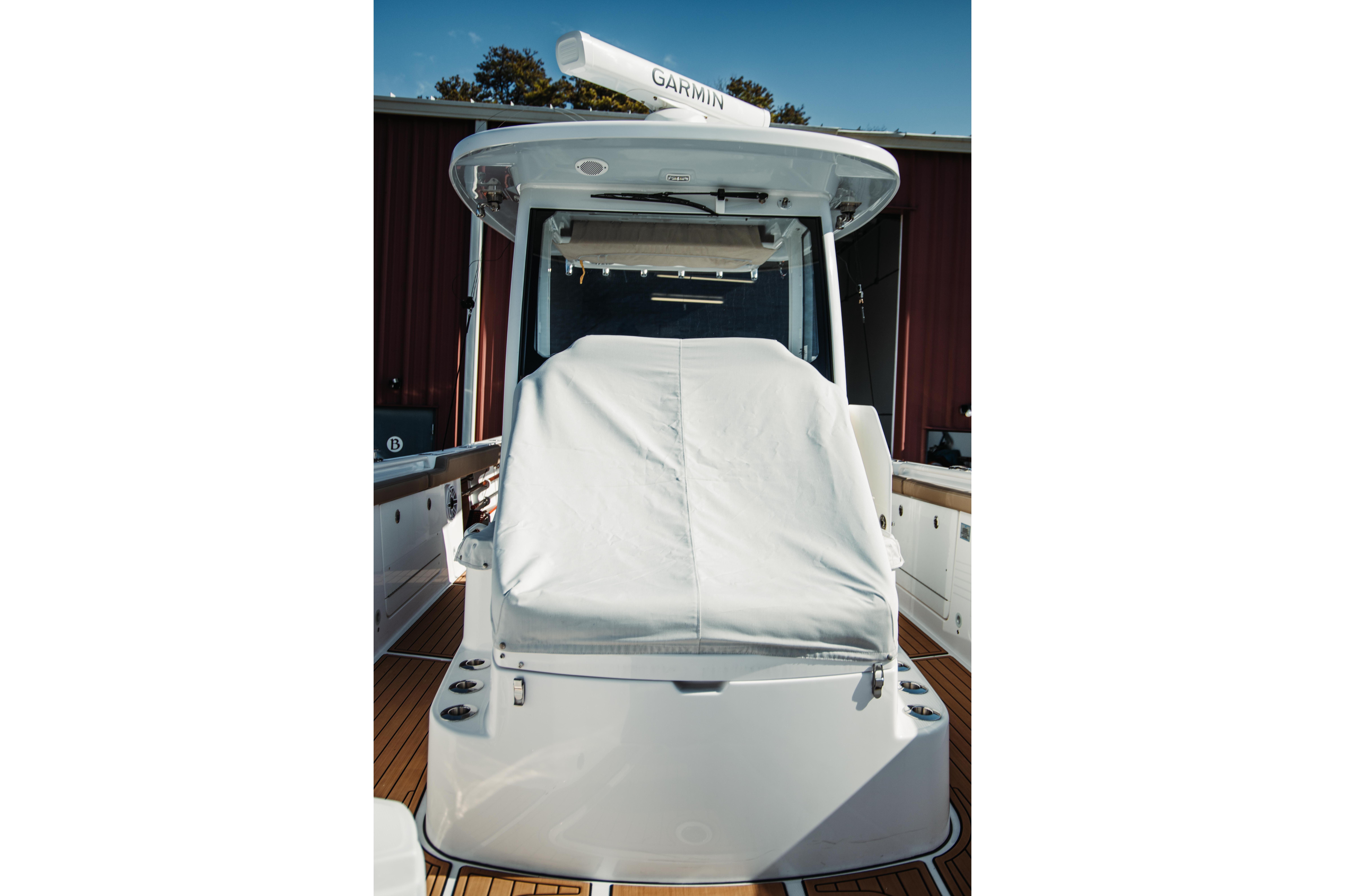 2024 Everglades 315 Center Console Standard - Image 66