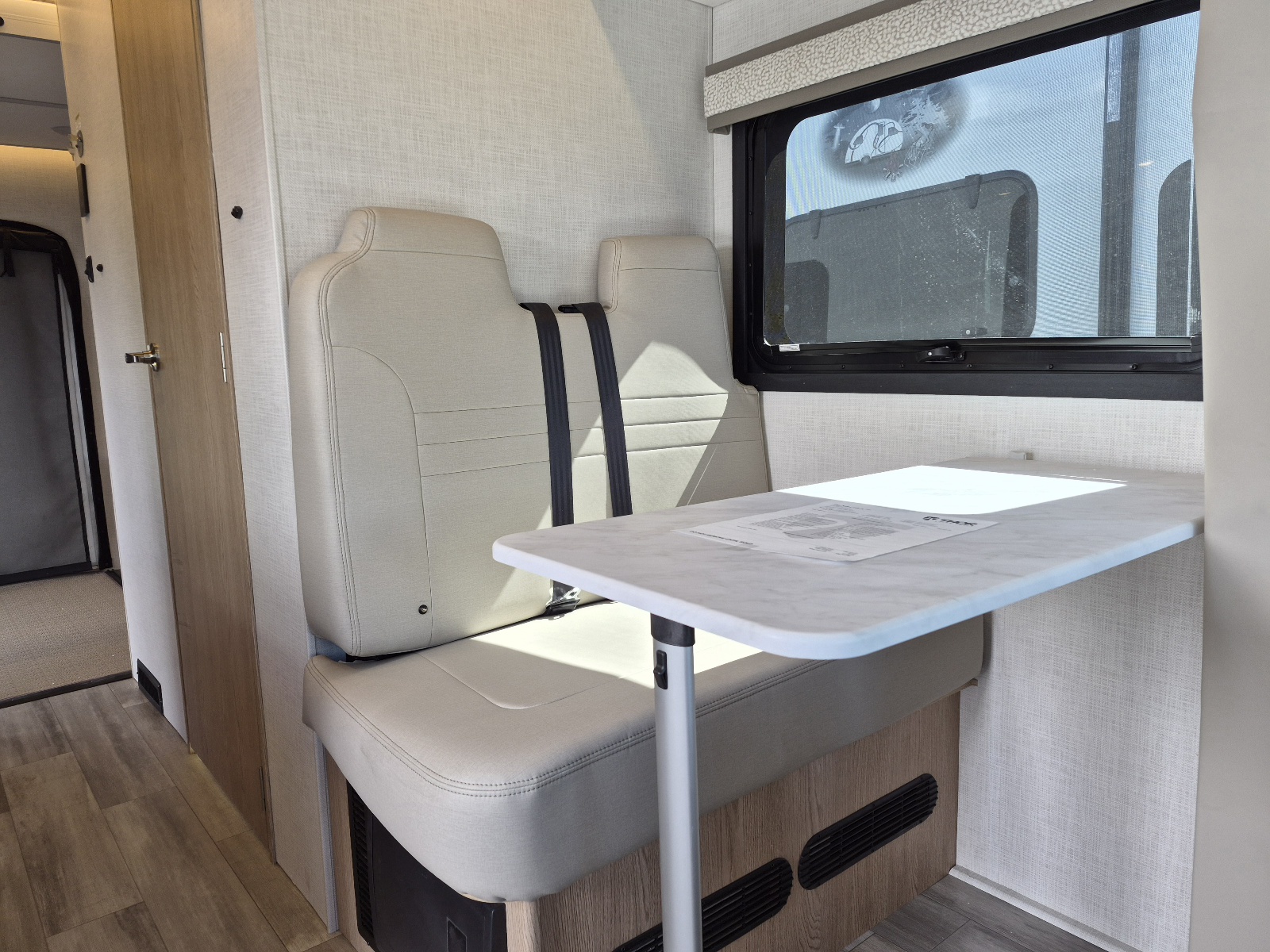 2027 Thor Motor Coach Gemini Trip 22MT - Image 9