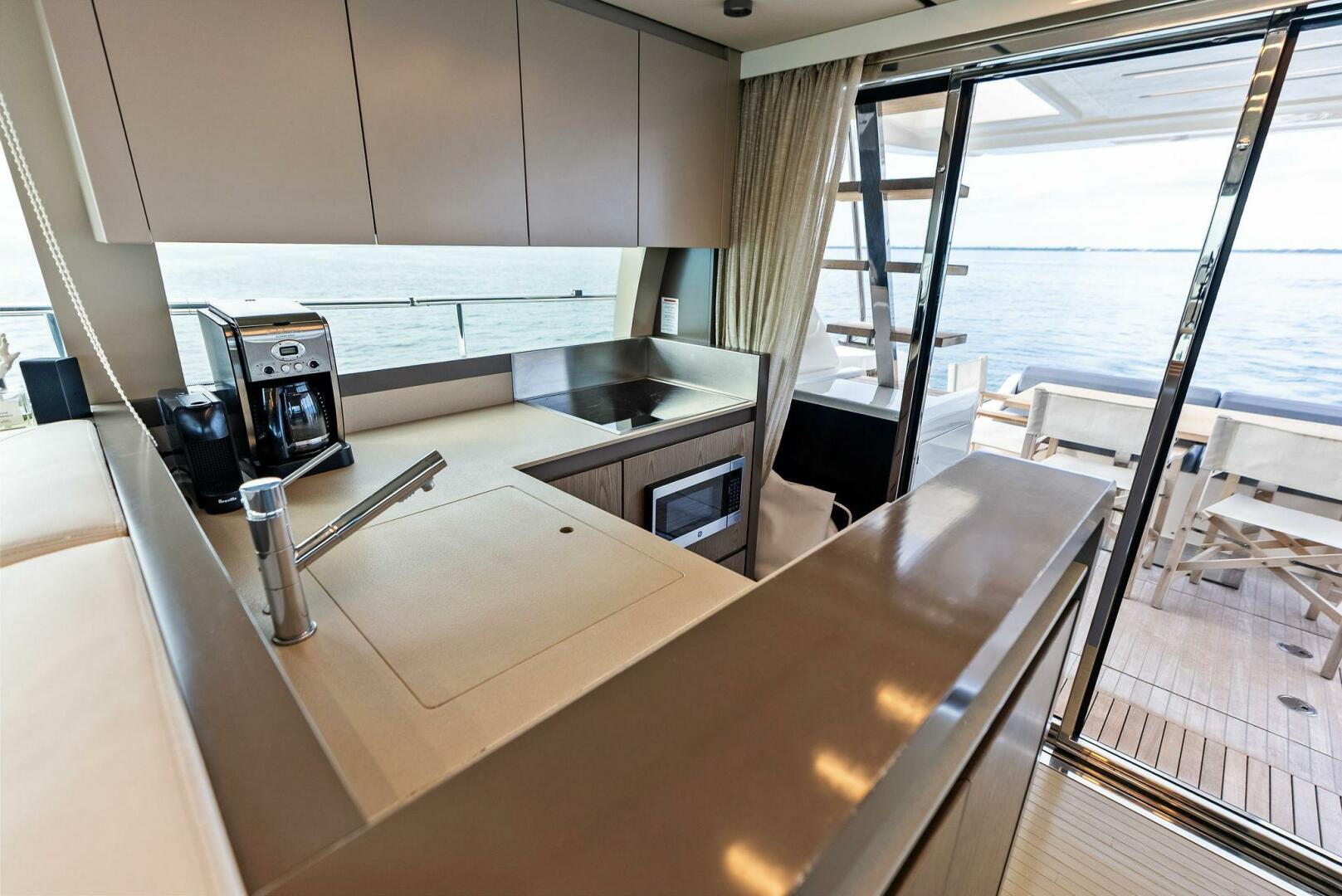 2018 Ferretti Yachts 800 - Image 25