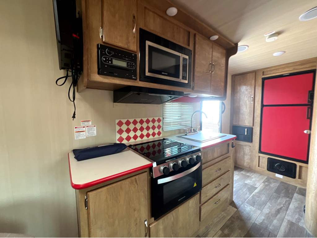 2022 GULF STREAM VINTAGE CRUISER 19CSK - Image 8