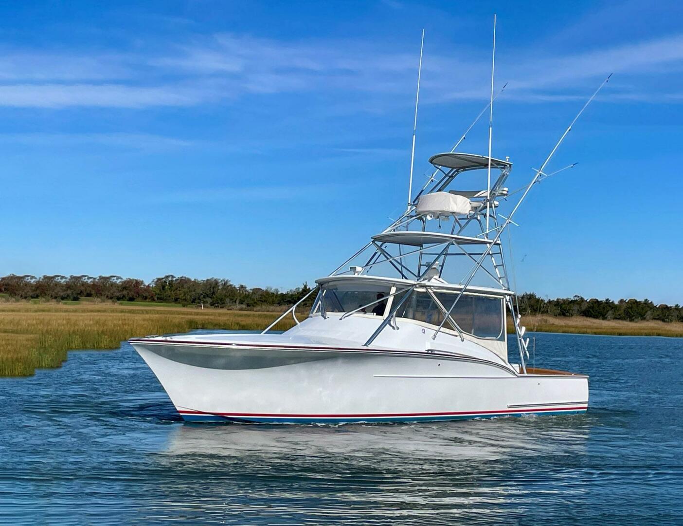 2005 Custom Carolina 40 DeSanti - Image 5