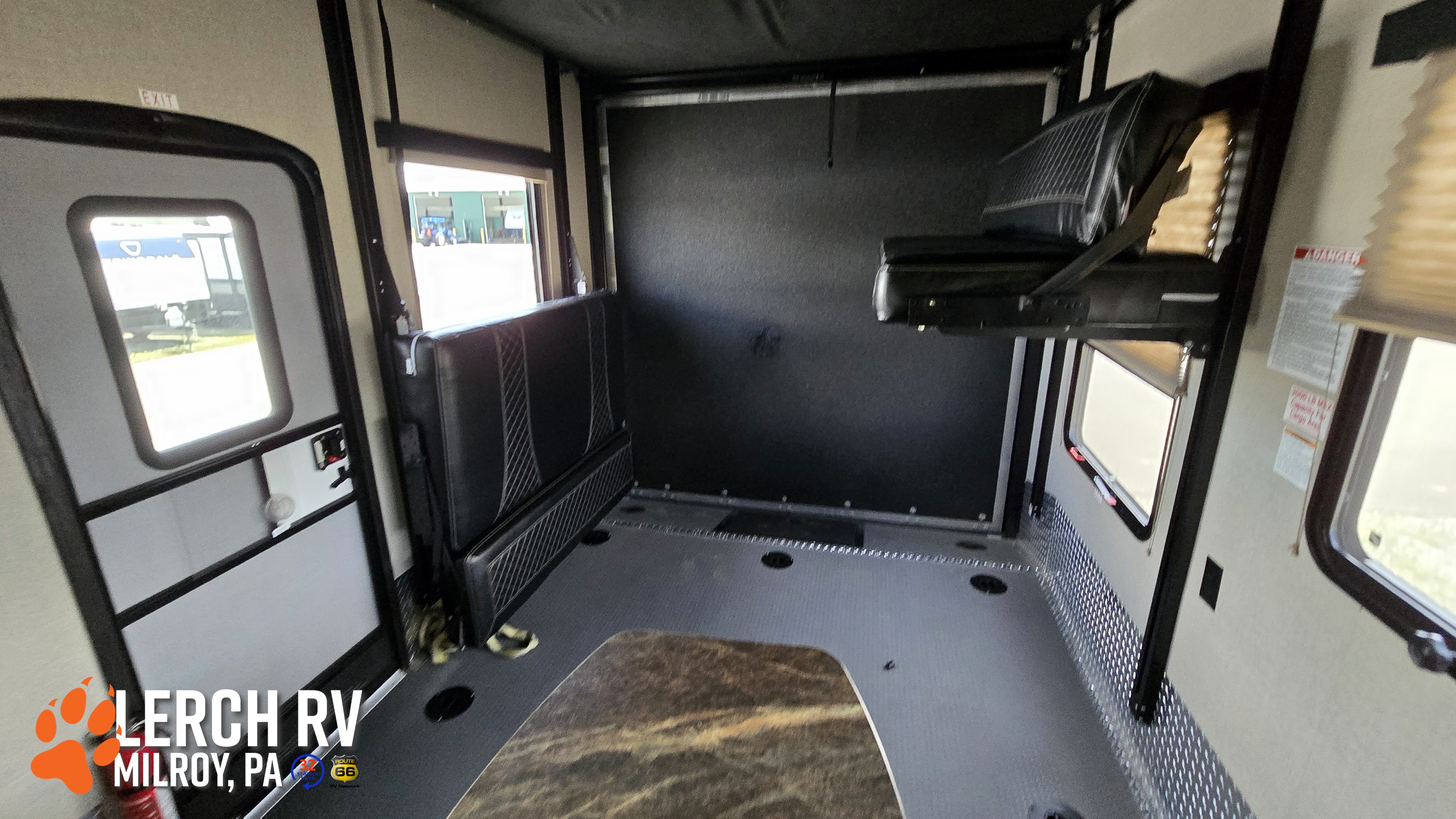 2016 Keystone Fuzion 420 - Image 26
