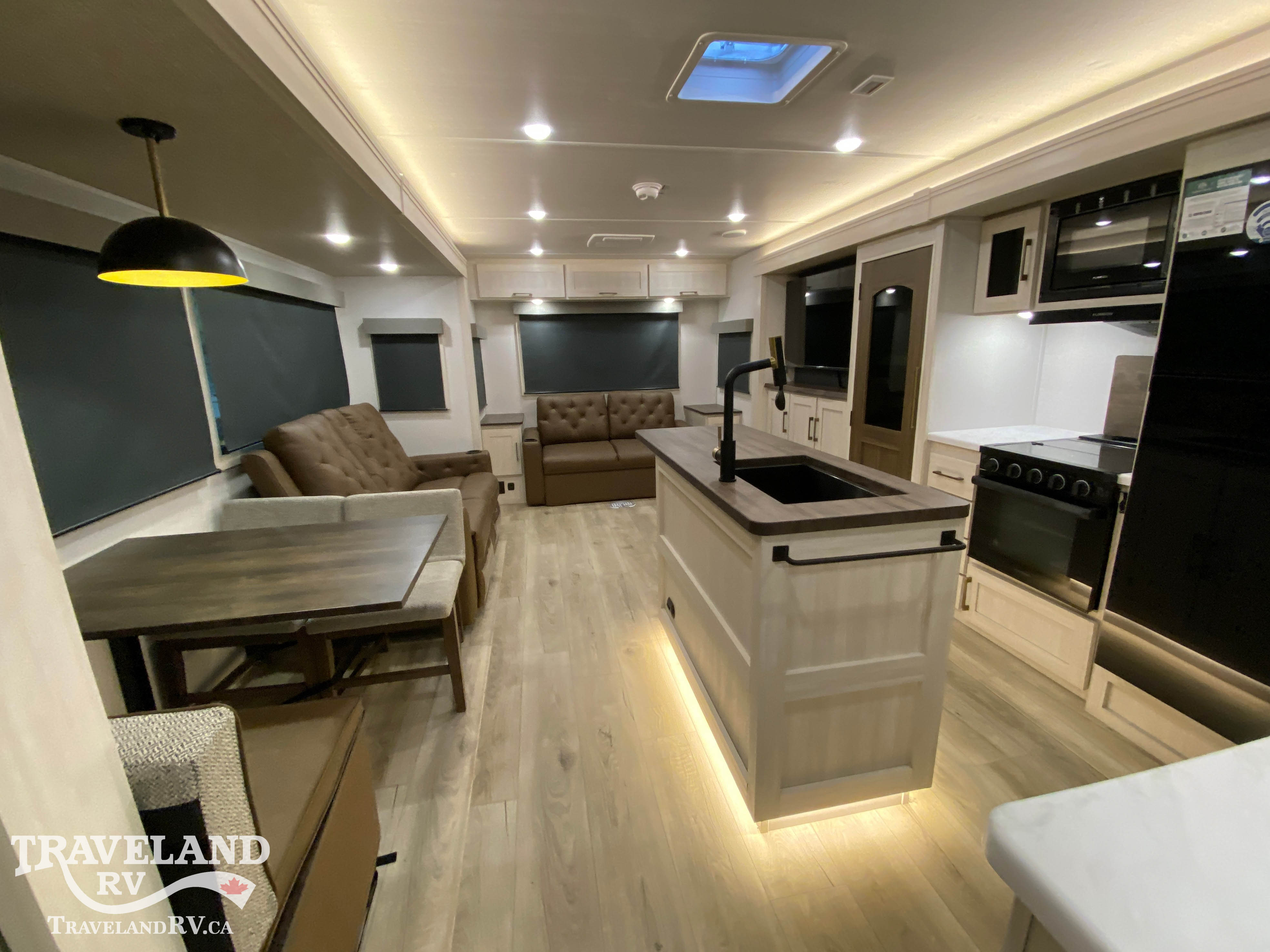 2026 Forest River Grand Surveyor 305RLBS - Image 3