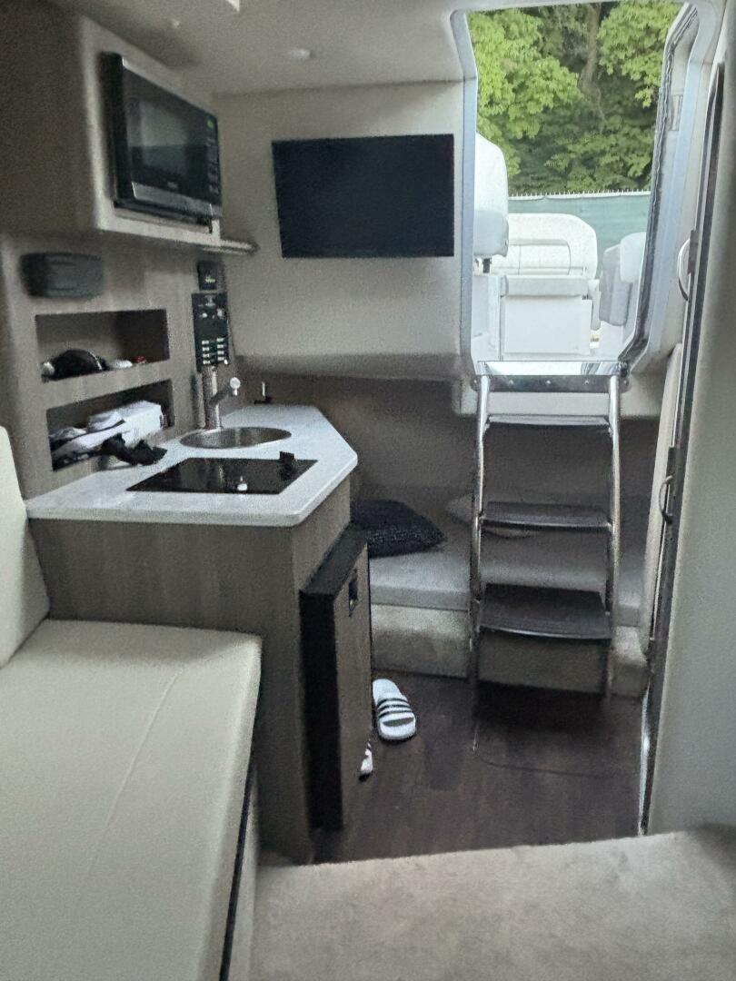2021 Regal 26 Express - Image 8