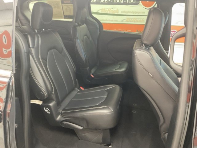2025 Chrysler Pacifica Limited FWD - Image 22
