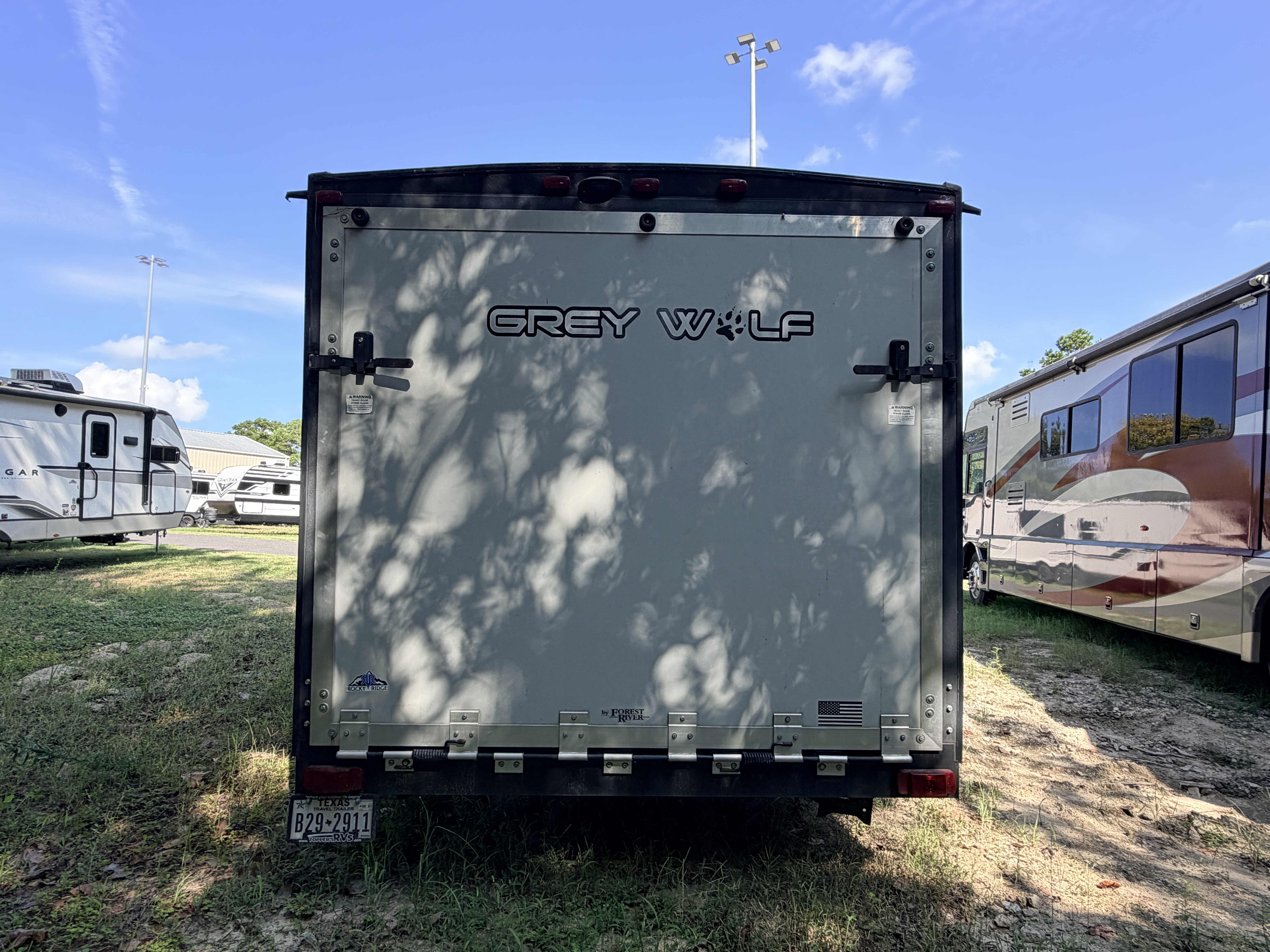 2020 Forest River Cherokee Grey Wolf 27RR - Image 6