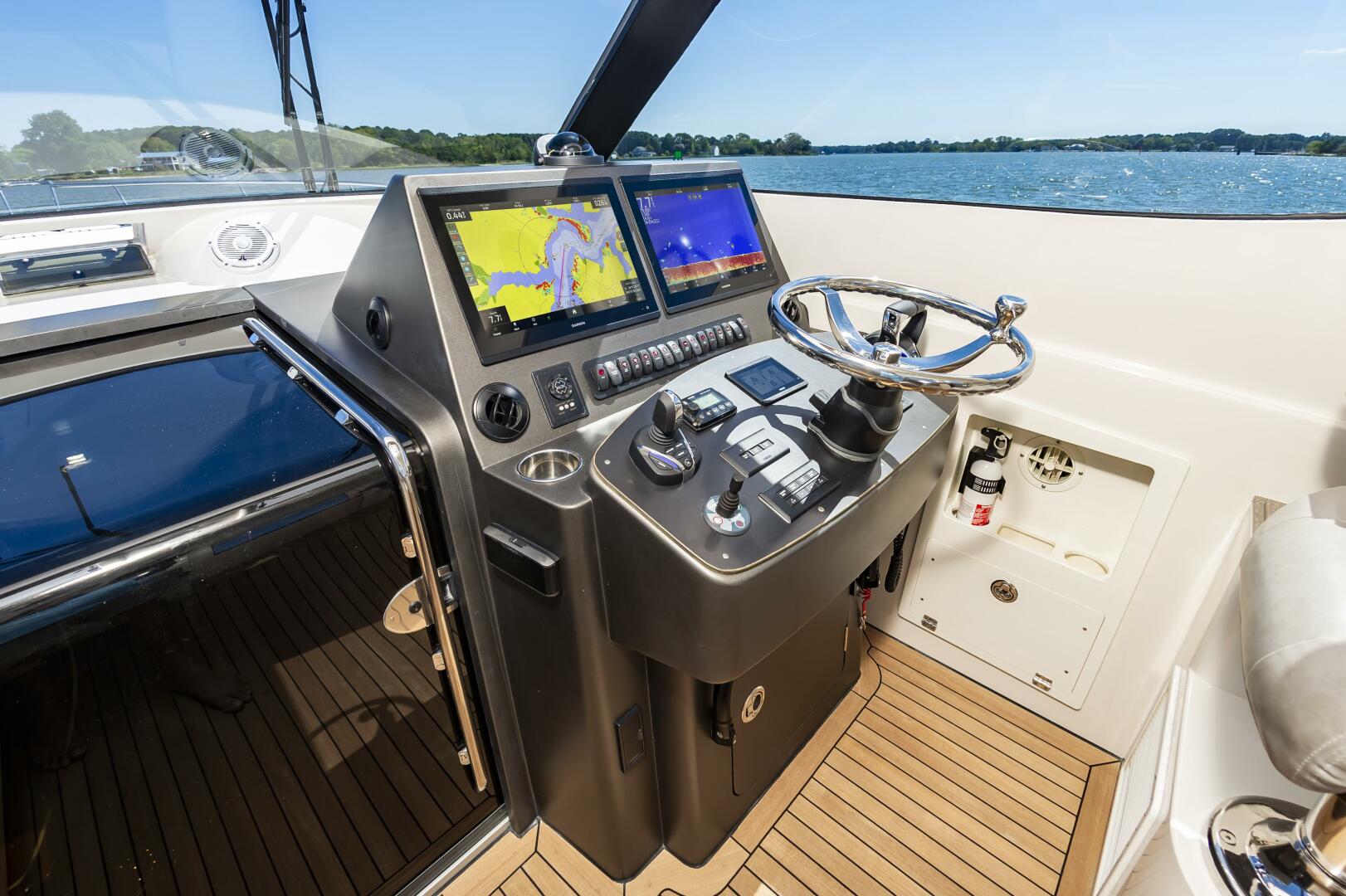 2014 Jupiter 41 Sport Bridge - Image 26