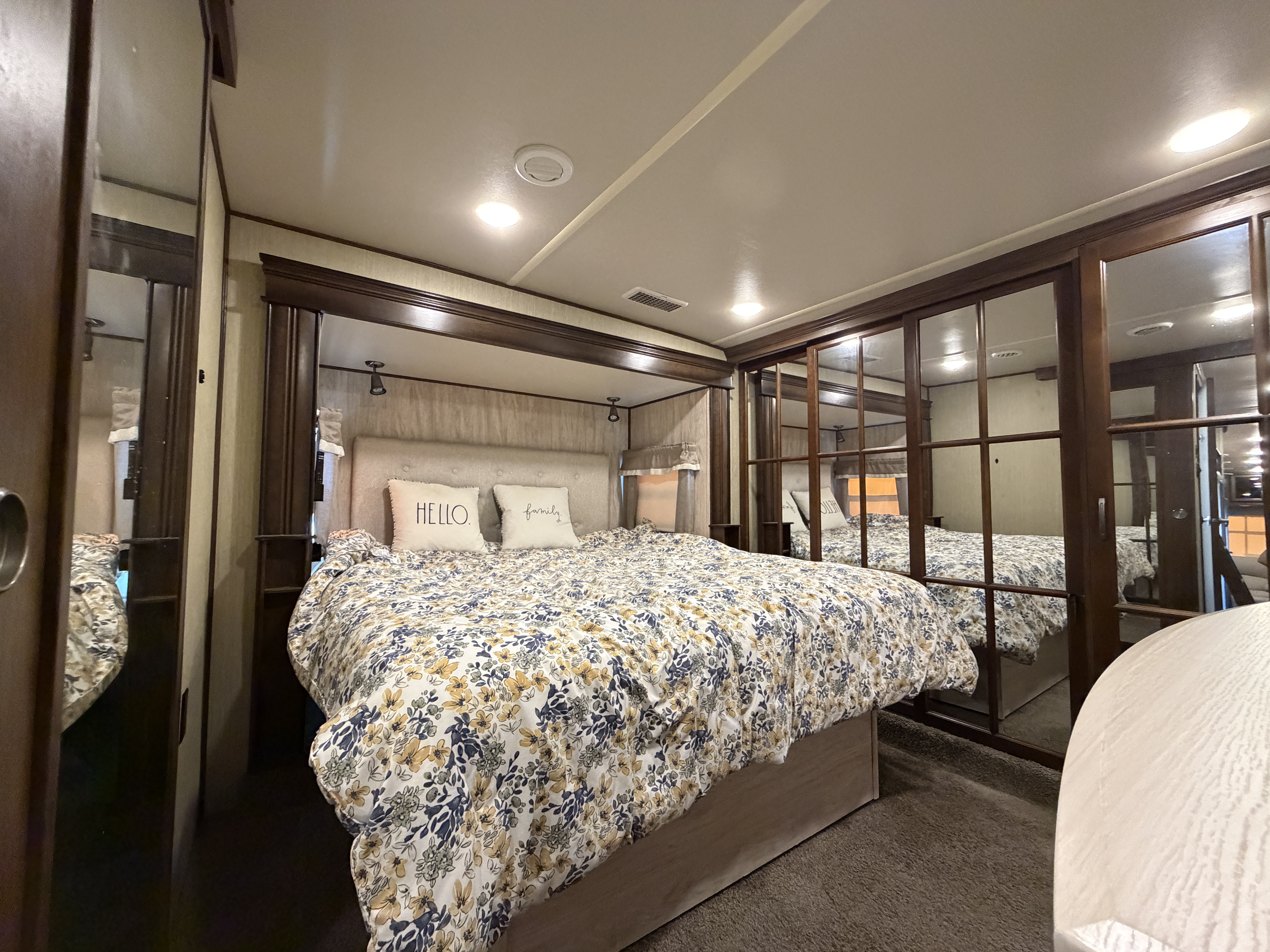 2018 Palomino Columbus Compass 377MBC - Image 21