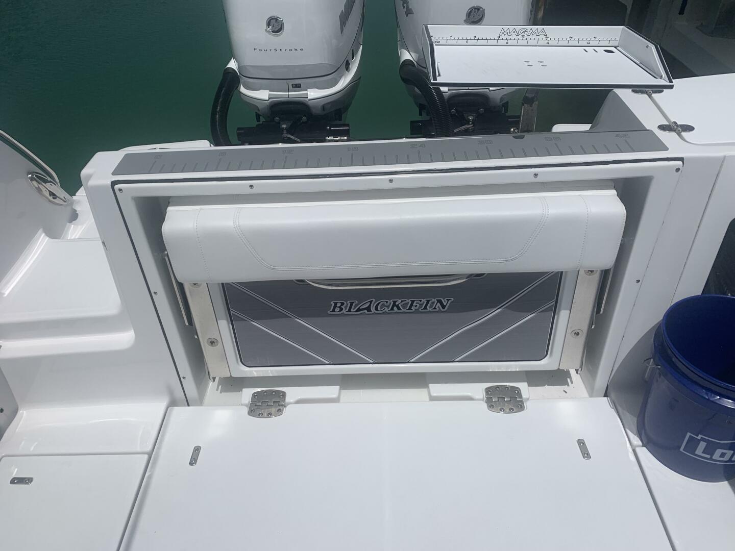 2023 Blackfin 302CC - Image 8