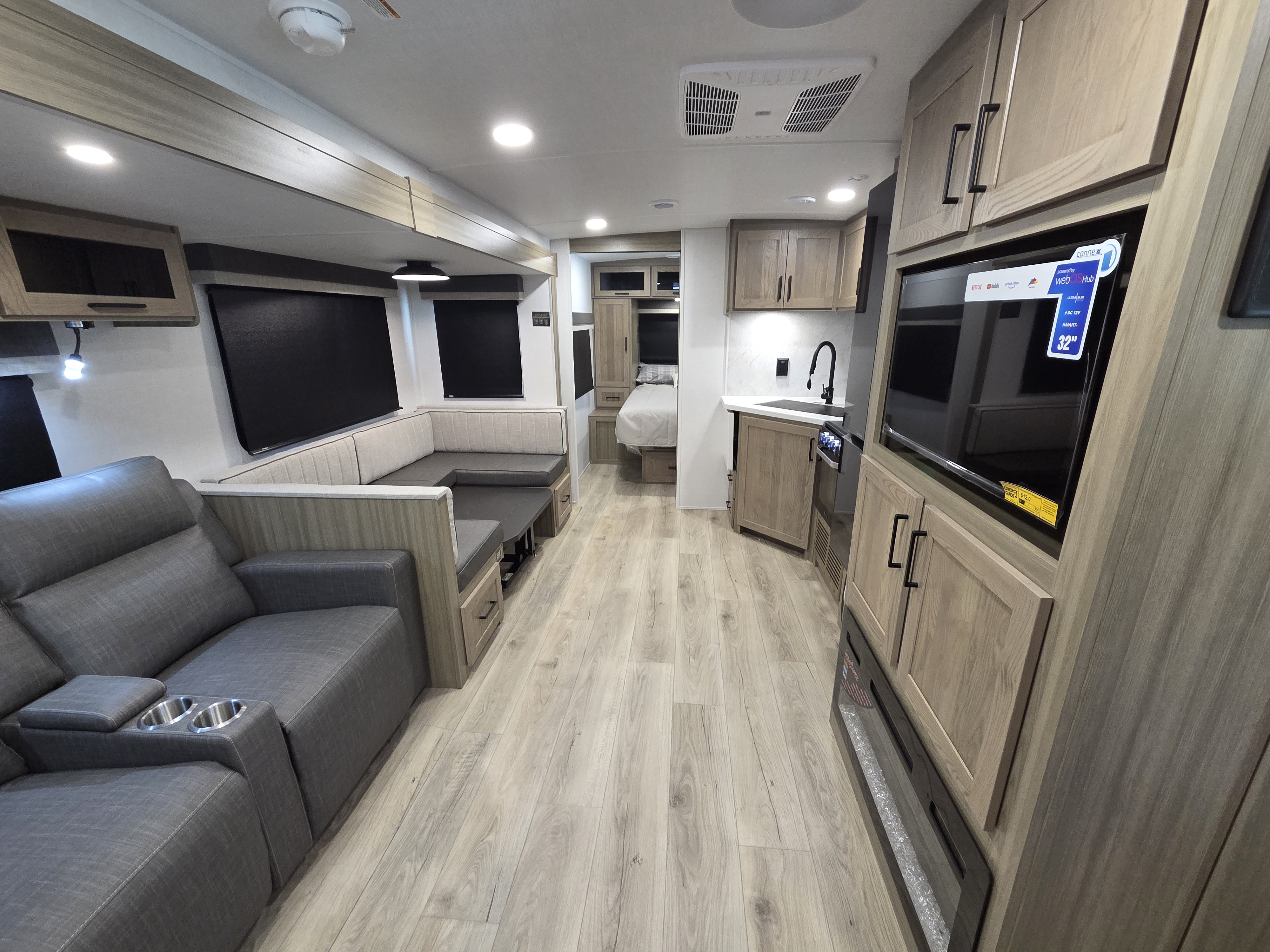 2027 Forest River Rockwood Ultra Lite 2706BH - Image 6