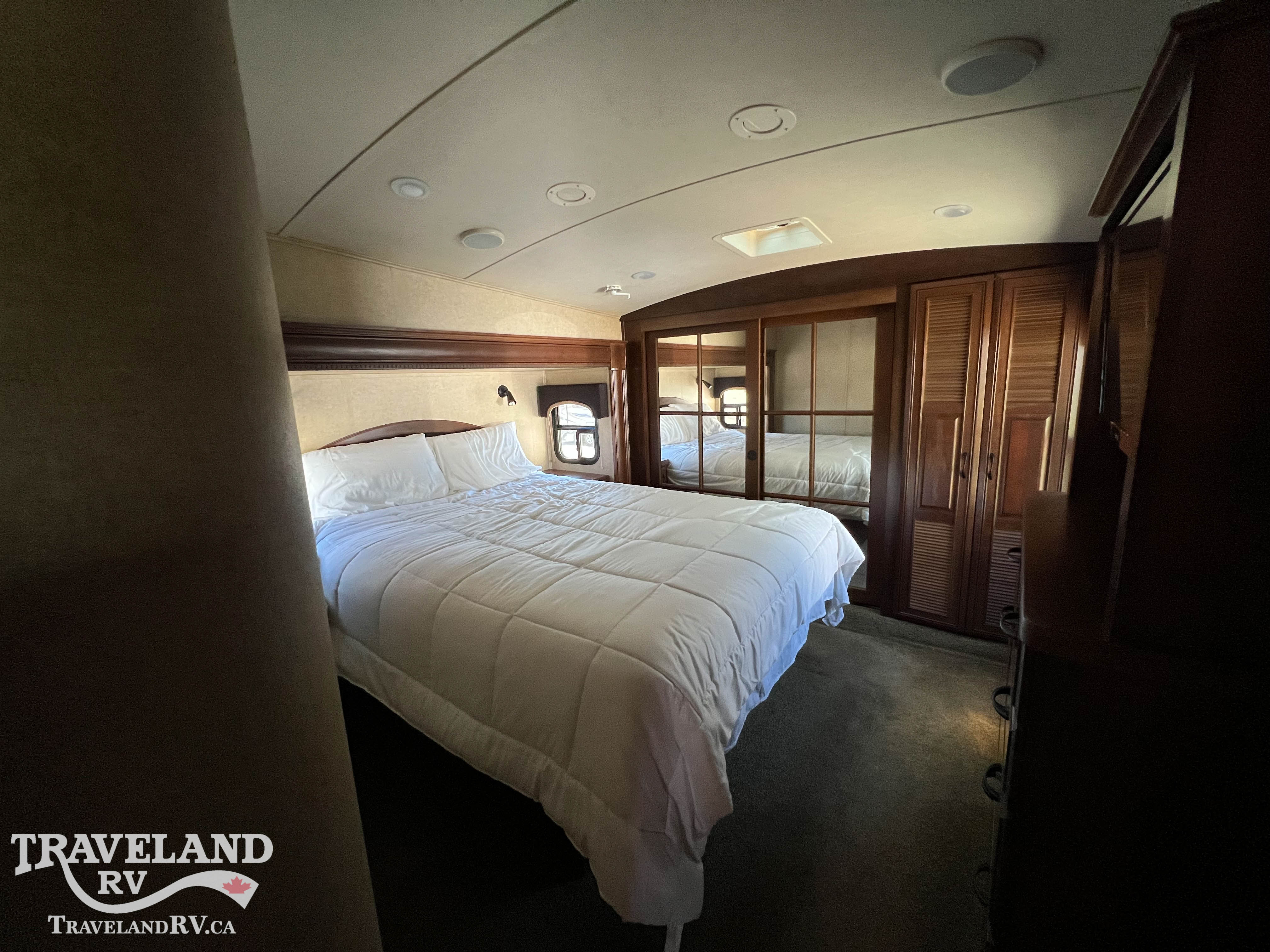 2015 Jayco Pinnacle 36RSQS - Image 17