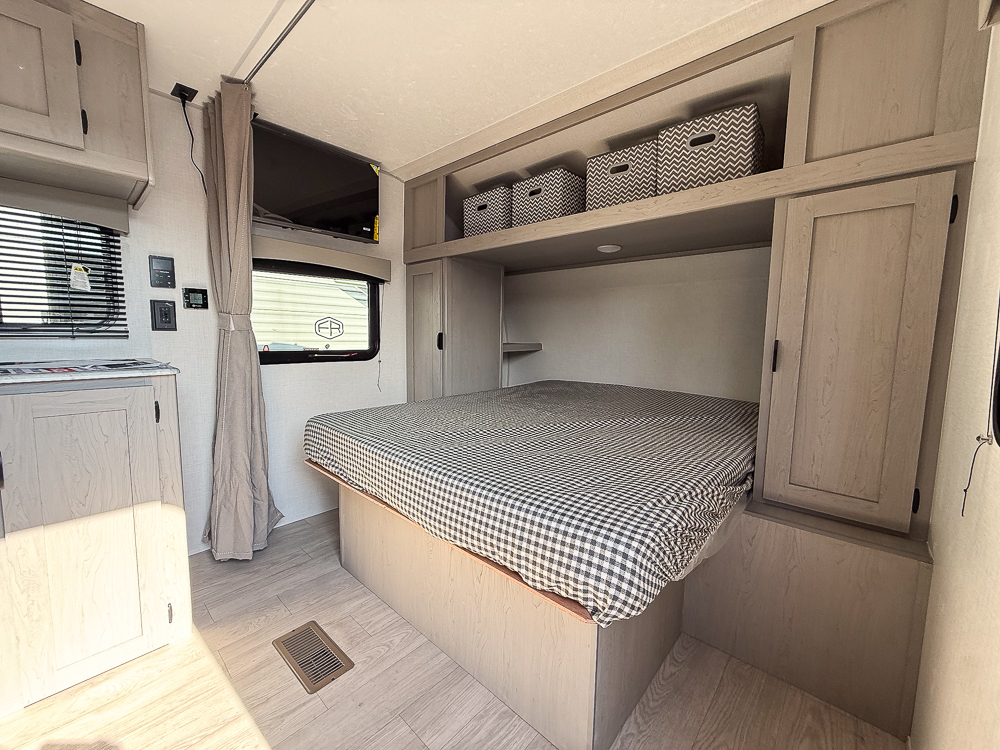 2025 COACHMEN 25QBH - Image 21