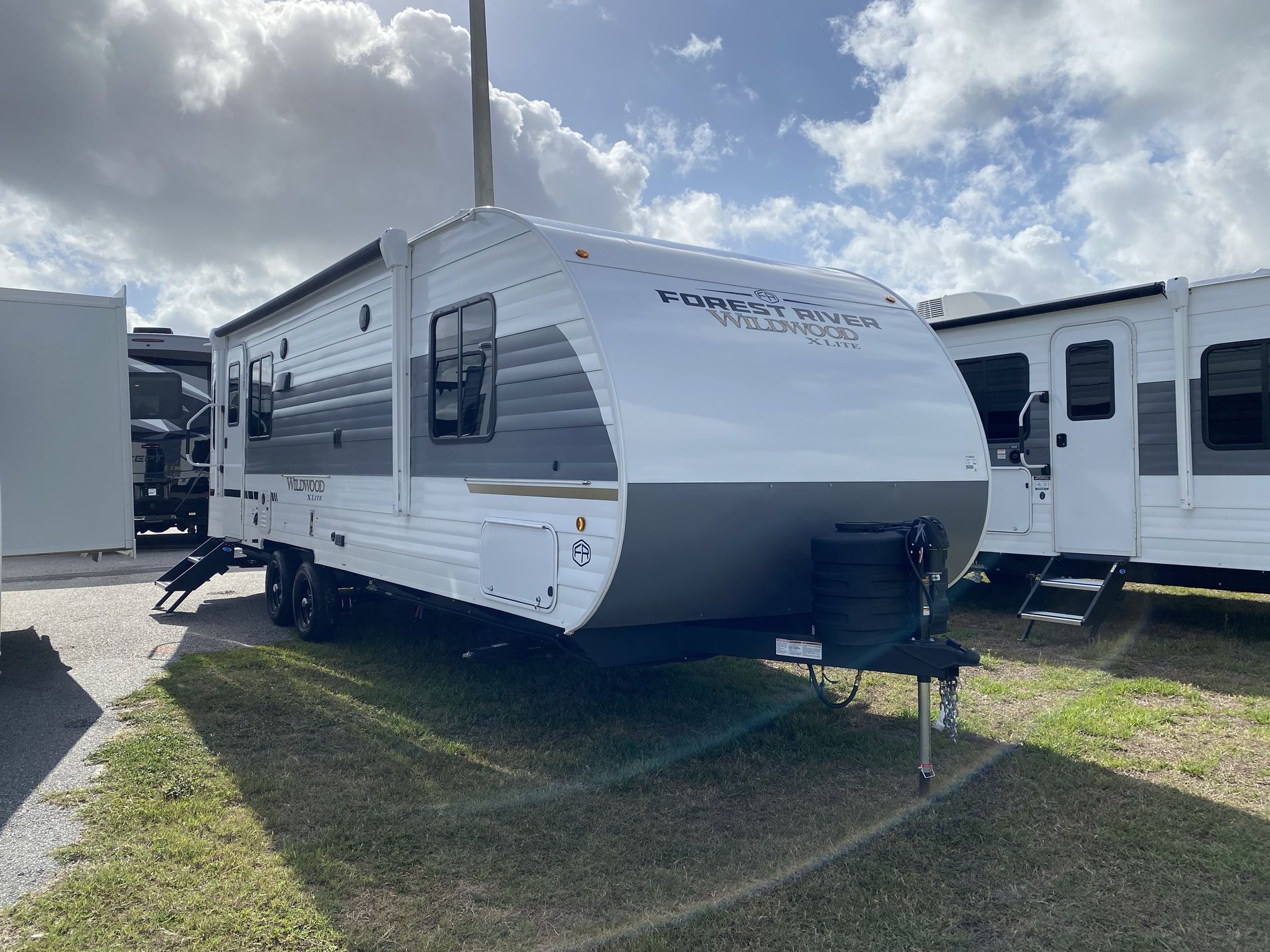 2025 Forest River Wildwood X-Lite