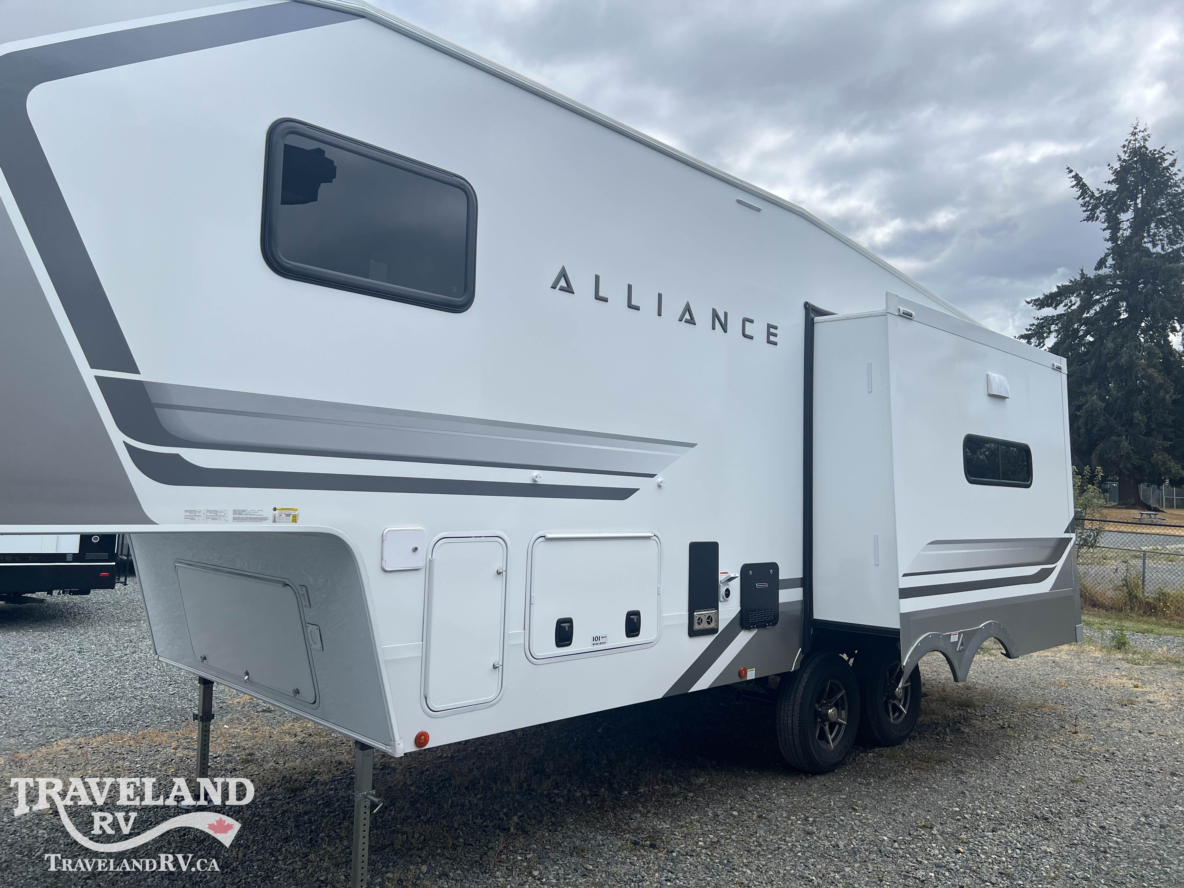2027 Alliance RV Avenue 25RL - Image 6