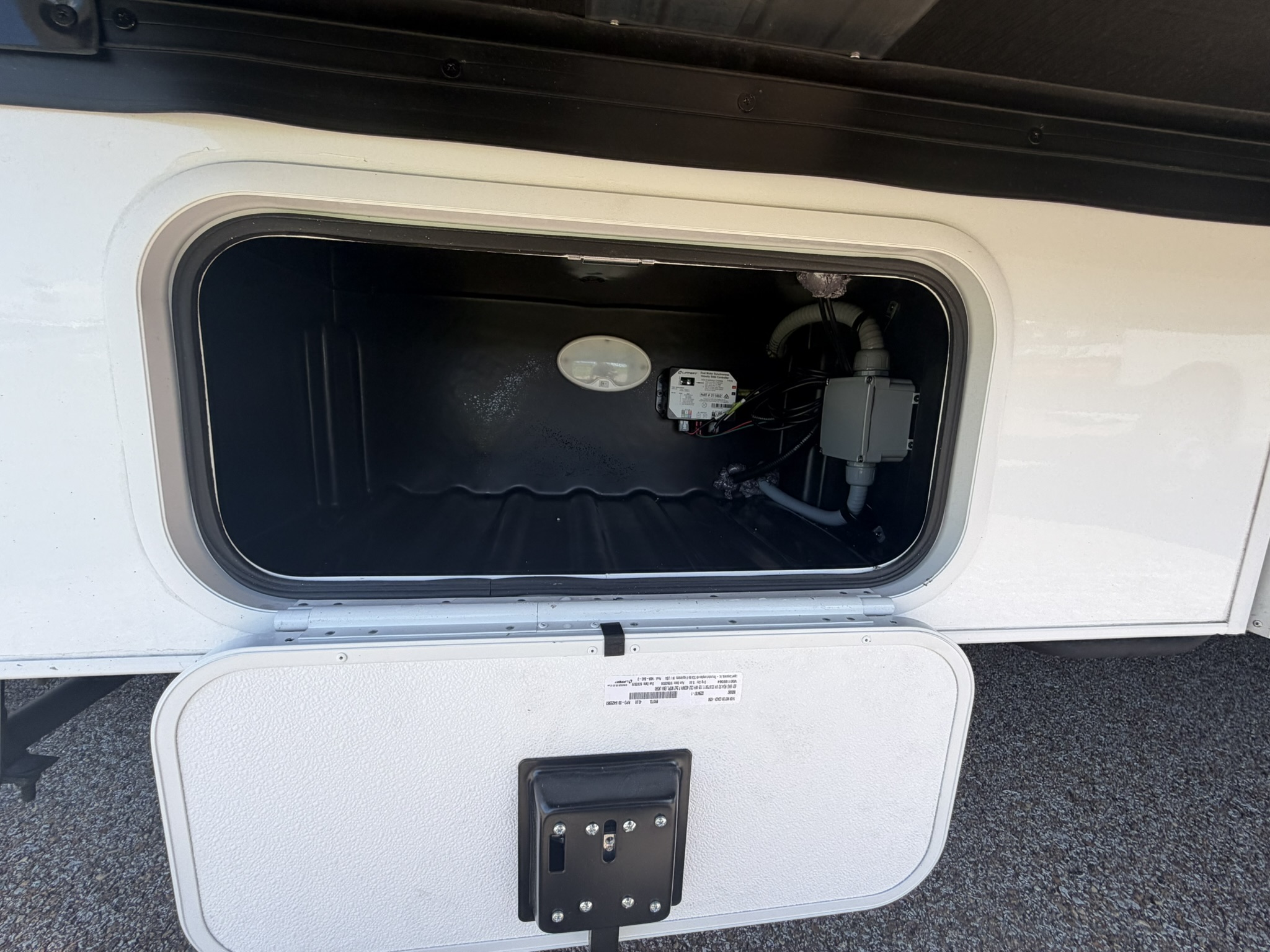 2027 THOR MOTOR COACH MAGNITUDE GA28 - Image 19