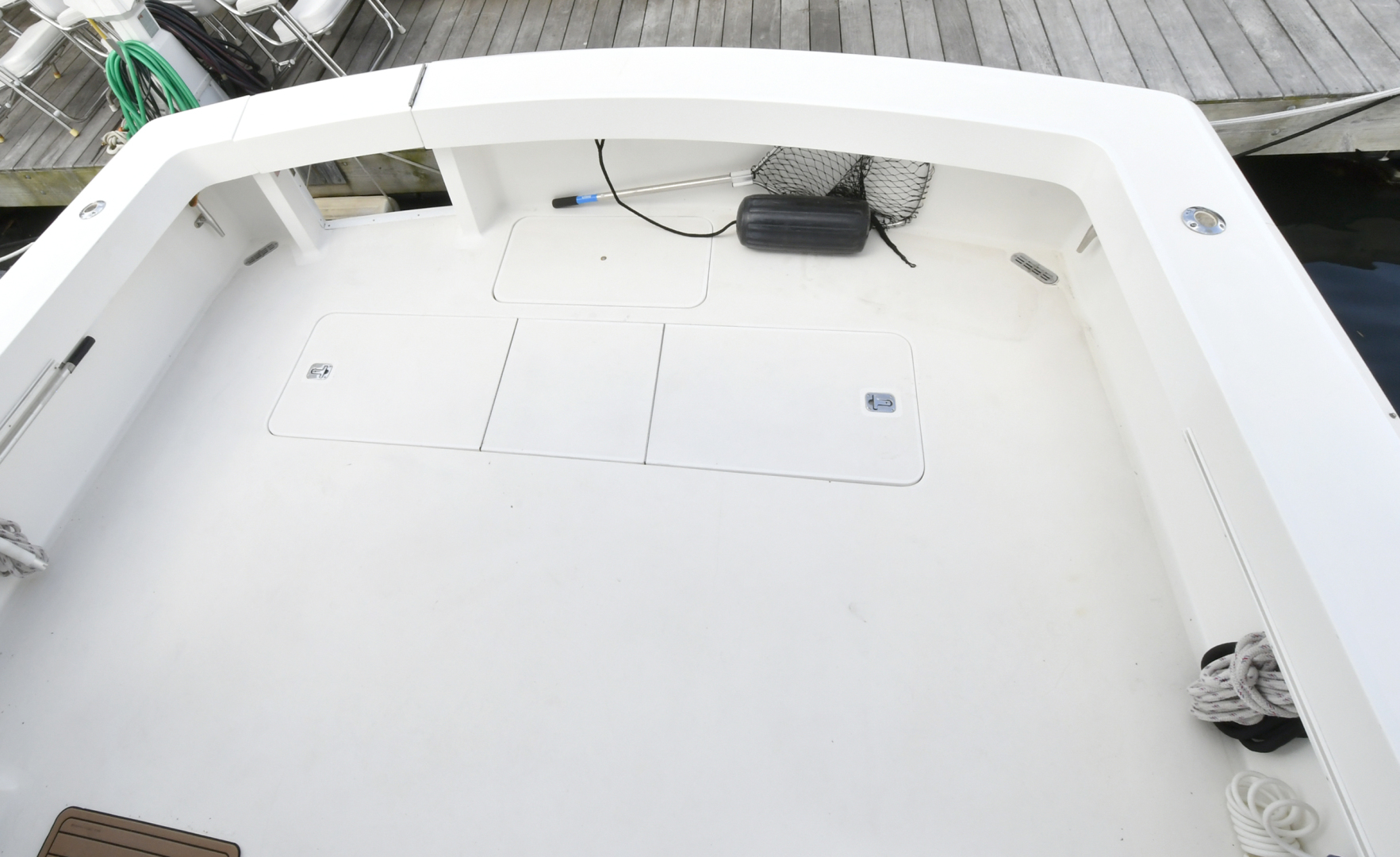 1997 Viking 47 Convertible - Image 9