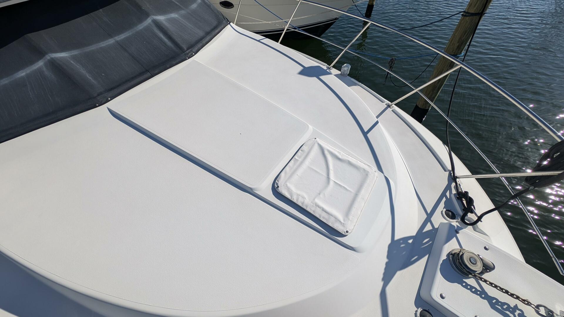 1994 Carver 370 AFT CABIN - Image 5