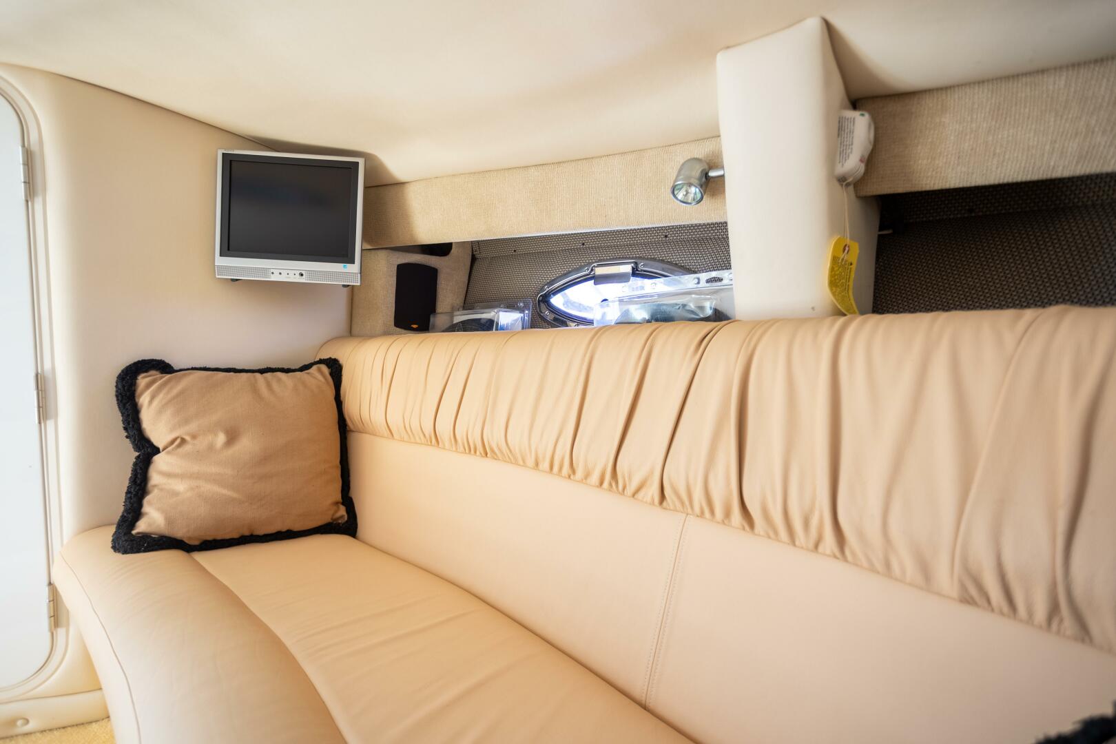 2005 Cobalt 343 - Image 21