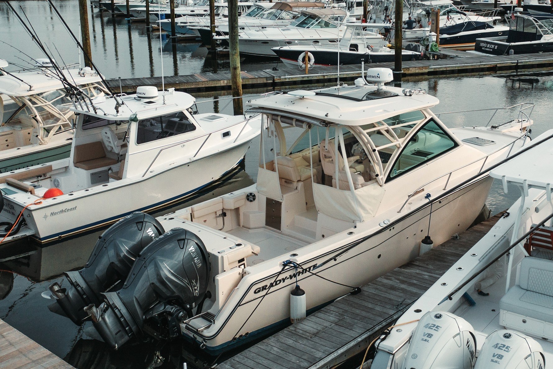 2020 Grady-White Express 330 - Image 13